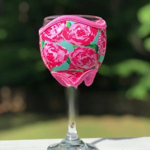 Closeout 8 qty  NEOPRENE WINE GLASS KOOZIE, RO…